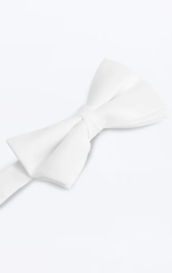 White Bow Tie (Pre-Tied and Self-Tie) - photo 1 White Bow Tie (Pre-Tied and Self-Tie) - photo 1