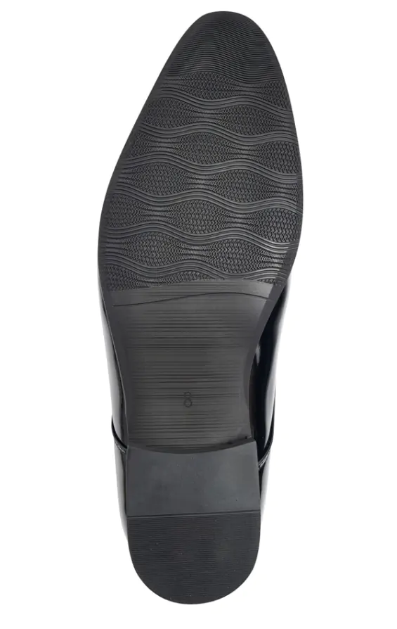 Black dress gray shoes top