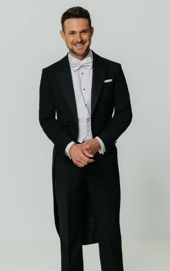 100% Wool White Tie 2 Piece Suit primary image